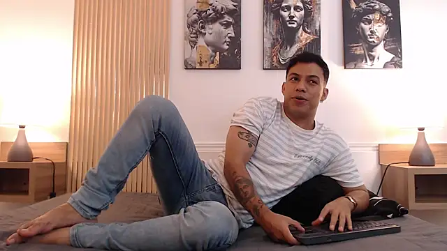 Snapshot of Diego_salvatore chatting on July 2026 02:45:02 PM Diego salvatore online show from July 2026 02:45:02 PM