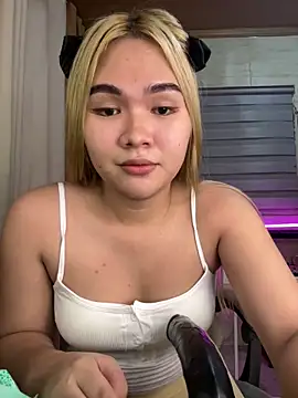 Snapshot of sundayrose chatting on June 2026 02:08:01 PM sundayrose online show from June 2026 02:08:01 PM