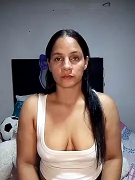 Snapshot of Cielo_777_ chatting on June 2026 03:03:02 PM Cielo 777 online show from June 2026 03:03:02 PM