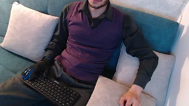 Snapshot of kreyiko_ chatting on May 2026 07:00:01 PM kreyiko online show from May 2026 07:00:01 PM