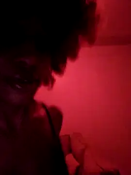 Snapshot of kiki_sexxy chatting on May 2026 08:40:02 PM kiki sexxy online show from May 2026 08:40:02 PM