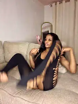 Snapshot of kiki_sexxy chatting on June 2026 08:03:01 PM kiki sexxy online show from June 2026 08:03:01 PM