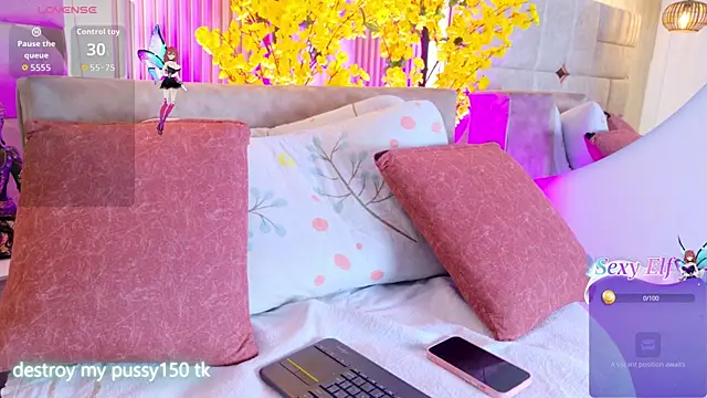 Snapshot of LalaVareela chatting on July 2026 07:27:02 PM LalaVareela online show from July 2026 07:27:02 PM
