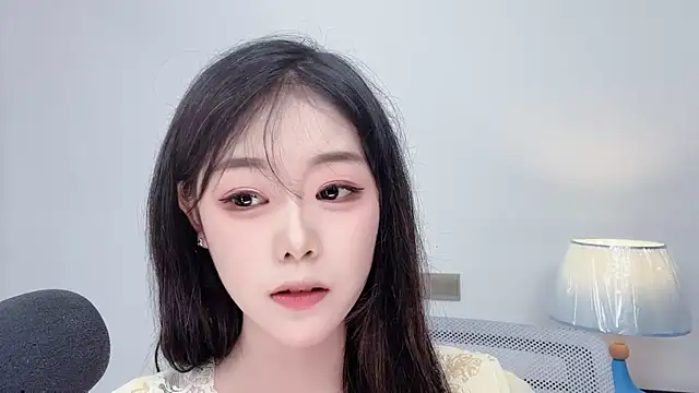 smalldaiwang online show from July 2026 03:23:01 AM