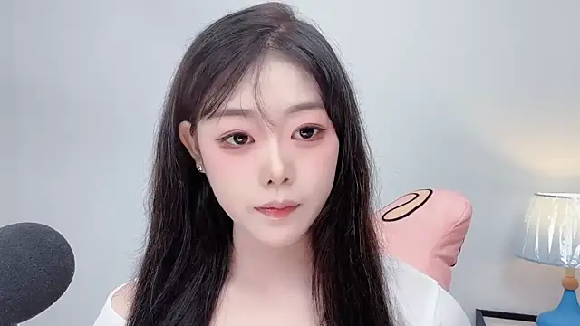 smalldaiwang online show from July 2026 02:40:01 AM