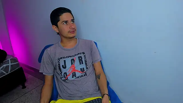 Snapshot of wickedboy_twin1 chatting on June 2026 08:10:02 PM wickedboy twin1 online show from June 2026 08:10:02 PM