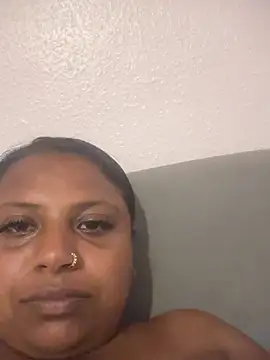 Snapshot of LittleMissGrippy chatting on June 2026 12:31:01 AM LittleMissGrippy online show from June 2026 12:31:01 AM