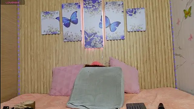 Moonceleste online show from June 2026 01:07:02 AM