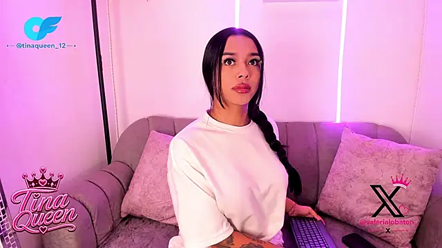 Snapshot of _Tinaqueen chatting on June 2026 02:42:01 PM Tinaqueen online show from June 2026 02:42:01 PM