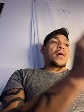 Snapshot of Tatuadomoreno23cm chatting on June 2026 12:22:01 PM Tatuadomoreno23cm online show from June 2026 12:22:01 PM