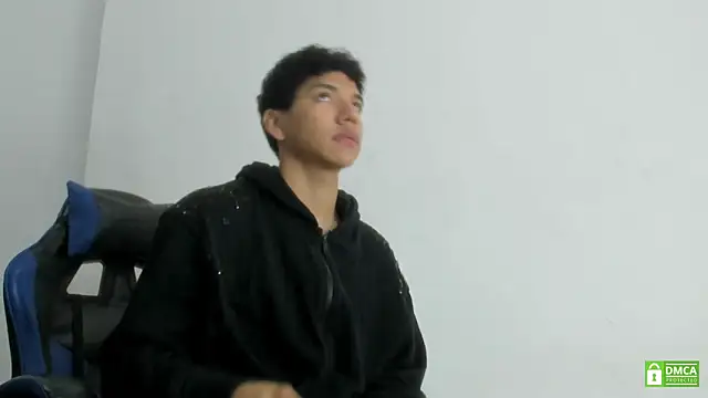 Snapshot of Maximiliano_Young chatting on June 2026 12:48:02 PM Maximiliano Young online show from June 2026 12:48:02 PM