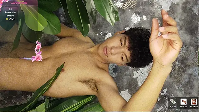 Snapshot of Maximiliano_Young chatting on June 2026 11:05:01 AM Maximiliano Young online show from June 2026 11:05:01 AM