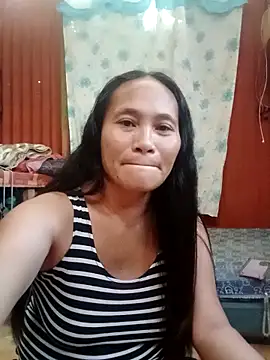 Snapshot of Queenslay chatting on June 2026 12:05:02 AM Queenslay online show from June 2026 12:05:02 AM