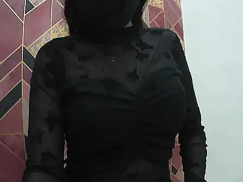 Snapshot of Hot-Roshni chatting on June 2026 05:46:01 PM Hot-Roshni online show from June 2026 05:46:01 PM