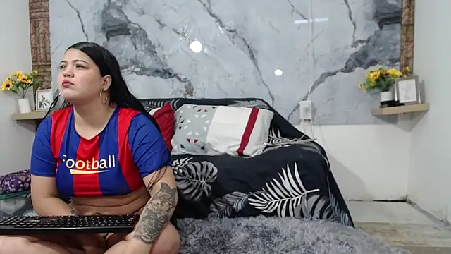 Snapshot of Ambeer-rosee chatting on June 2026 10:51:01 PM Ambeer-rosee online show from June 2026 10:51:01 PM