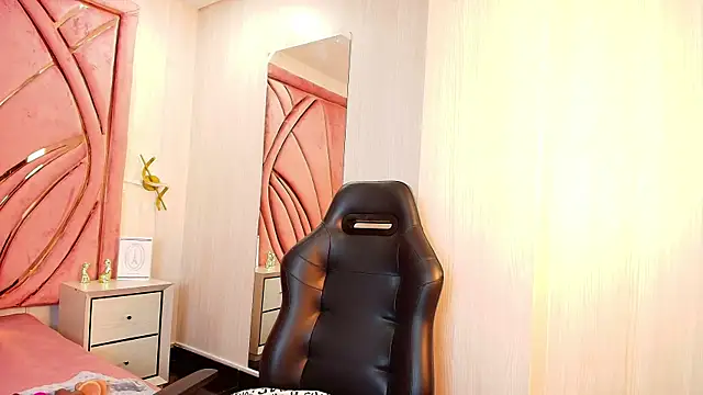 pamelaQenn2 online show from July 2026 06:51:02 PM
