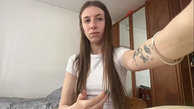 Snapshot of KathlineSutherlin chatting on May 2026 12:12:02 PM KathlineSutherlin online show from May 2026 12:12:02 PM