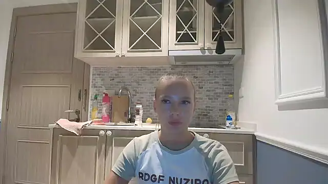 Snapshot of Linnea_analochka chatting on June 2026 12:54:02 PM Linnea analochka online show from June 2026 12:54:02 PM