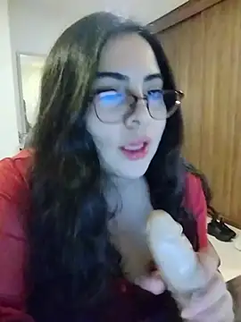 Snapshot of Roxxy_Sade chatting on July 2026 01:45:02 AM Roxxy Sade online show from July 2026 01:45:02 AM