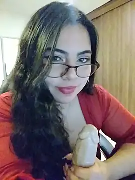 Snapshot of Roxxy_Sade chatting on July 2026 11:40:02 PM Roxxy Sade online show from July 2026 11:40:02 PM
