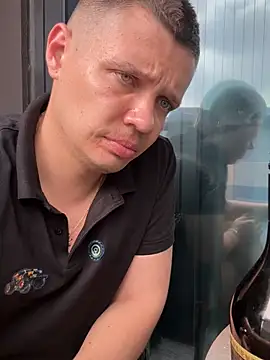 Snapshot of MissAndKiss chatting on June 2026 12:26:01 AM MissAndKiss online show from June 2026 12:26:01 AM