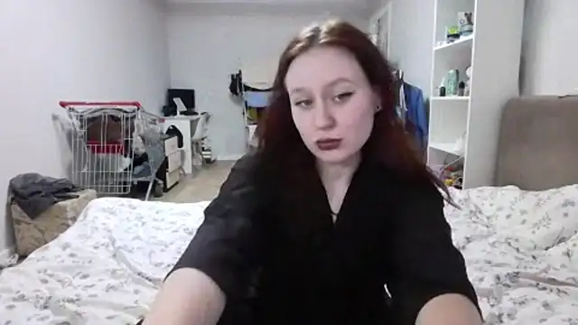 Snapshot of LoiseLovetto chatting on June 2026 05:23:01 PM LoiseLovetto online show from June 2026 05:23:01 PM
