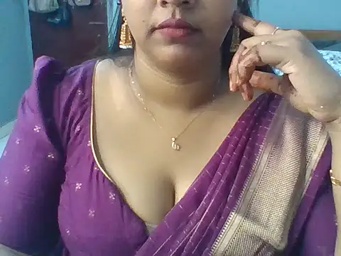 Tamil hot Meenu online show from June 2026 03:23:02 PM