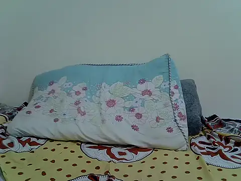 Snapshot of freakypetite chatting on June 2026 10:02:01 PM freakypetite online show from June 2026 10:02:01 PM
