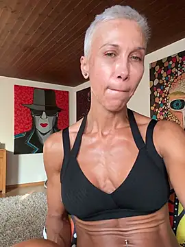 Snapshot of GymQueenCarmen chatting on July 2026 05:11:01 AM GymQueenCarmen online show from July 2026 05:11:01 AM
