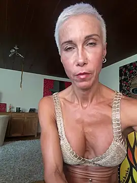 Snapshot of GymQueenCarmen chatting on July 2026 11:23:02 AM GymQueenCarmen online show from July 2026 11:23:02 AM