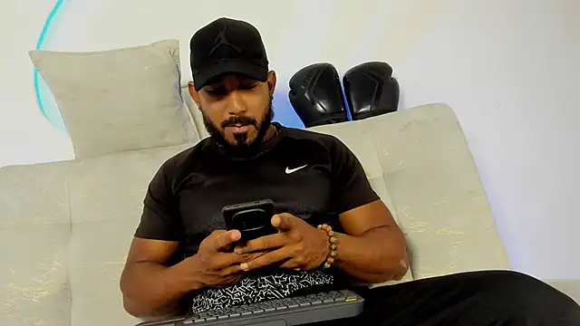 LeoCarter  online show from June 2026 12:59:01 PM