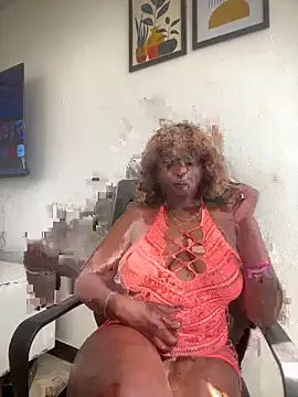 Snapshot of Dottie_shee chatting on June 2026 10:08:01 AM Dottie shee online show from June 2026 10:08:01 AM