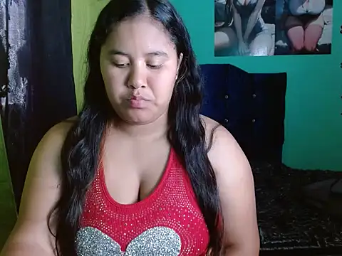 Snapshot of Rosa_ebony chatting on June 2026 02:33:01 PM Rosa ebony online show from June 2026 02:33:01 PM