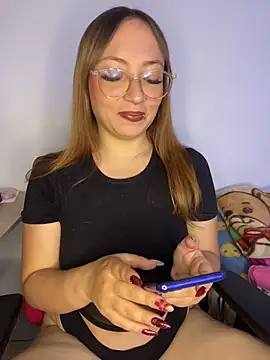 Snapshot of Caamii_ chatting on June 2026 06:57:01 PM Caamii online show from June 2026 06:57:01 PM