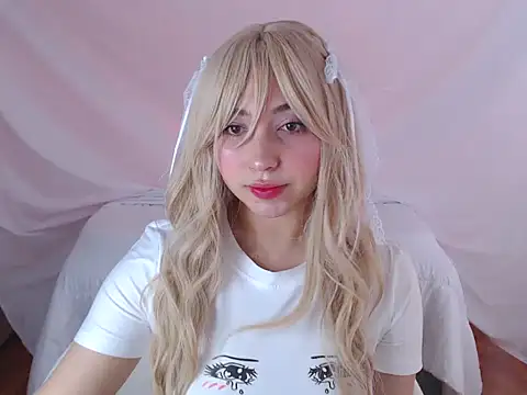 Snapshot of Han_Minji chatting on July 2026 07:08:02 PM Han Minji online show from July 2026 07:08:02 PM