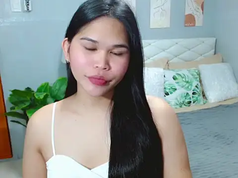 AlianaFord online show from July 2026 05:48:02 PM