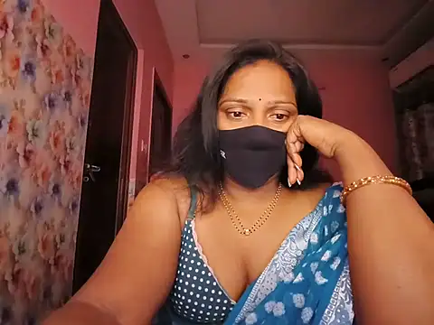 Snapshot of Meenakshy chatting on July 2026 02:41:02 PM Meenakshy online show from July 2026 02:41:02 PM