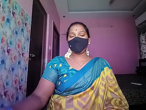 Snapshot of Meenakshy chatting on July 2026 06:05:01 AM Meenakshy online show from July 2026 06:05:01 AM