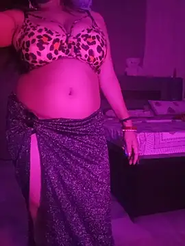 Yours Stepmom online show from June 2026 06:01:02 PM