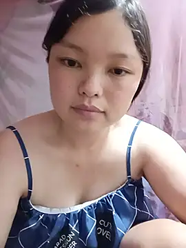 Snapshot of Linna-bae chatting on July 2026 02:42:02 PM Linna-bae online show from July 2026 02:42:02 PM