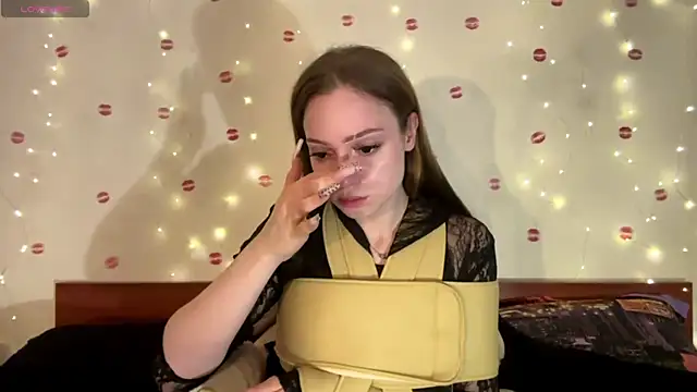 Snapshot of itskylieee chatting on June 2026 10:29:02 AM itskylieee online show from June 2026 10:29:02 AM