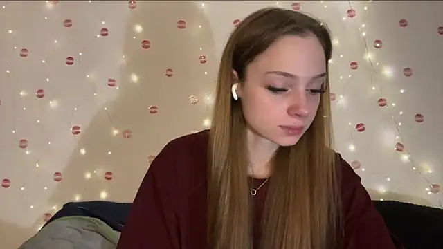 Snapshot of itskylieee chatting on July 2026 10:20:02 AM itskylieee online show from July 2026 10:20:02 AM