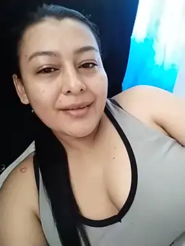 Snapshot of sussan_sexymilf chatting on July 2026 05:00:02 PM sussan sexymilf online show from July 2026 05:00:02 PM