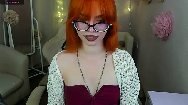 Snapshot of Velvet__Kiss chatting on July 2026 08:45:01 PM Velvet Kiss online show from July 2026 08:45:01 PM