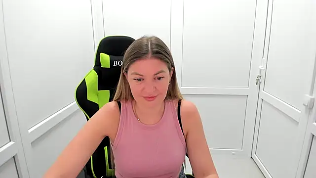MiaSummerr  online show from June 2026 06:47:02 AM