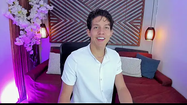 Snapshot of LevinFox chatting on July 2026 11:27:02 AM LevinFox online show from July 2026 11:27:02 AM
