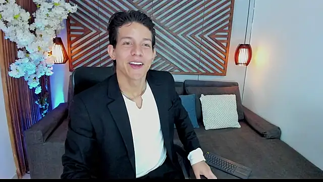 Snapshot of LevinFox chatting on July 2026 11:50:01 AM LevinFox online show from July 2026 11:50:01 AM