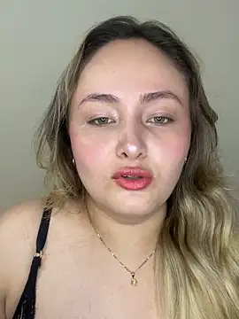 Snapshot of Rositafresitaa chatting on June 2026 01:03:01 AM Rositafresitaa online show from June 2026 01:03:01 AM