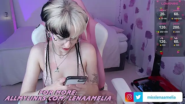 Snapshot of Lenas_Playroom chatting on February 2025 08:44:01 PM Lenas Playroom online show from February 2025 08:44:01 PM