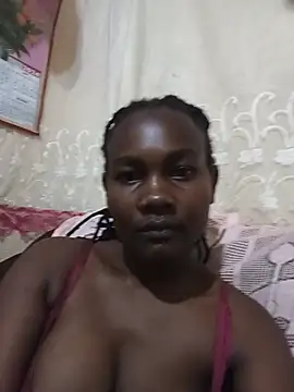 Snapshot of luinah chatting on June 2026 12:47:01 AM luinah online show from June 2026 12:47:01 AM